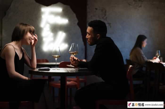 婚姻心理学深度分析，什么样的男人会有出轨的想法？_情感