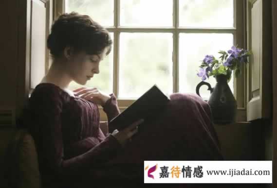 爱做这些“小动作”的女人，看似很受欢迎，实则无人敢娶_情感