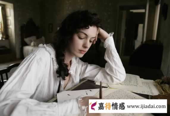 爱做这些“小动作”的女人，看似很受欢迎，实则无人敢娶_情感