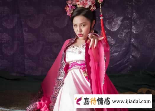 异性交往中，男人最想宠的，往往是具备这种特质的女人_情感