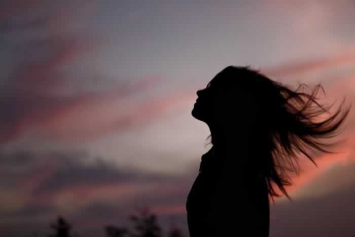 中年女人如何捍卫婚姻？用真实案例告诉你该怎样分离年轻小三？_情感