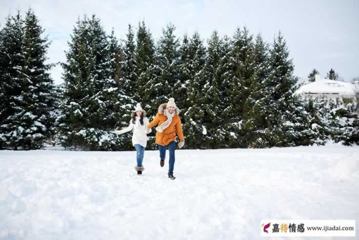 “无话可说，无爱可做”：多少中年人的婚姻，总是一地鸡毛_情感