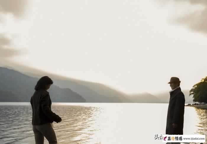 婚姻当儿戏？男人冷眼旁观，任由感情破碎却无动于衷_情感