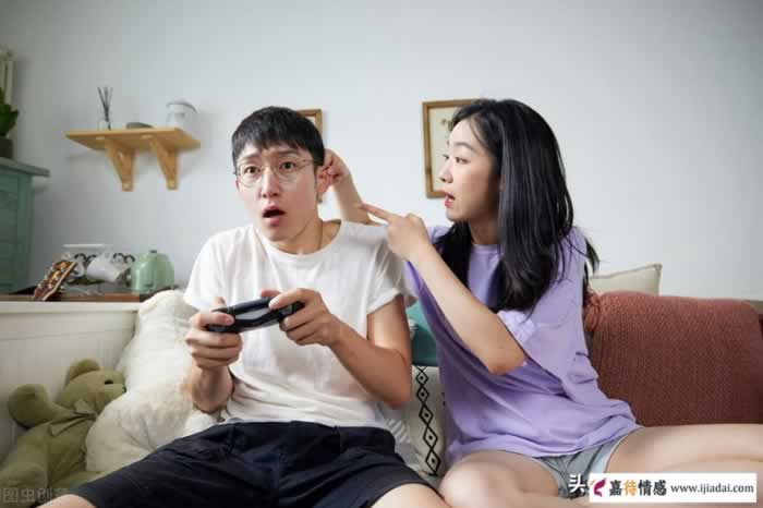 挤牙膏也能“挤”走婚姻？该如何避免因鸡毛蒜皮，而爆发的争吵？_情感