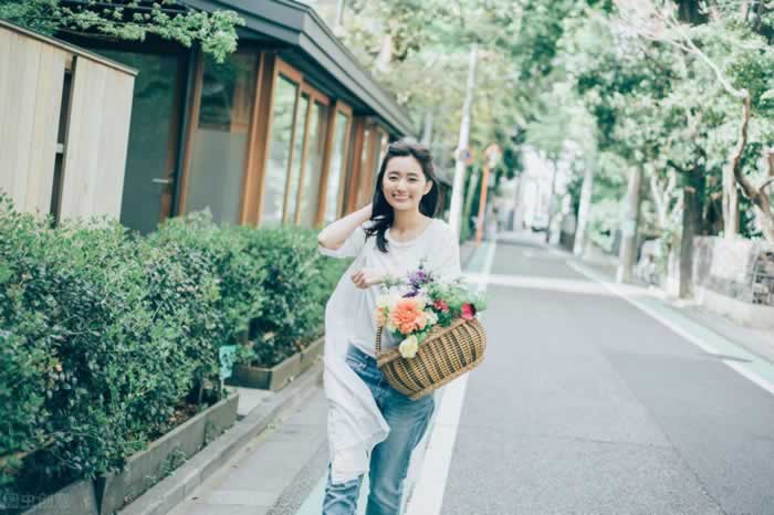 女人说“睡不着”有几种意思？男人该怎么回复？_情感