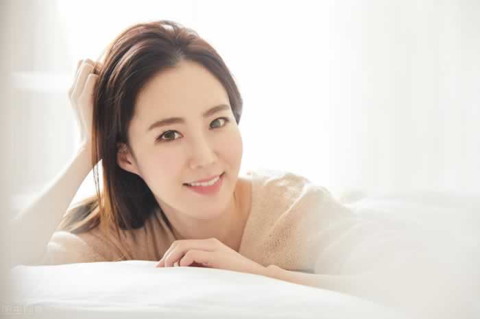 女人哪些表现，是默认你吻她？_情感