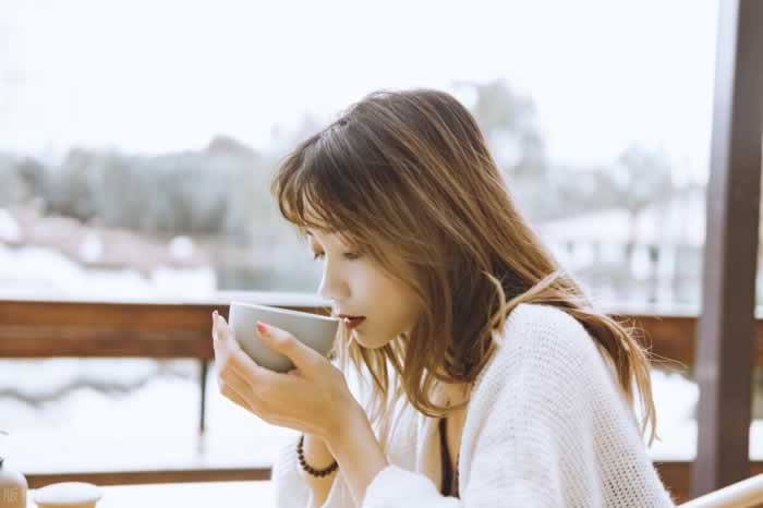 女人为什么会因为小事生气？_情感