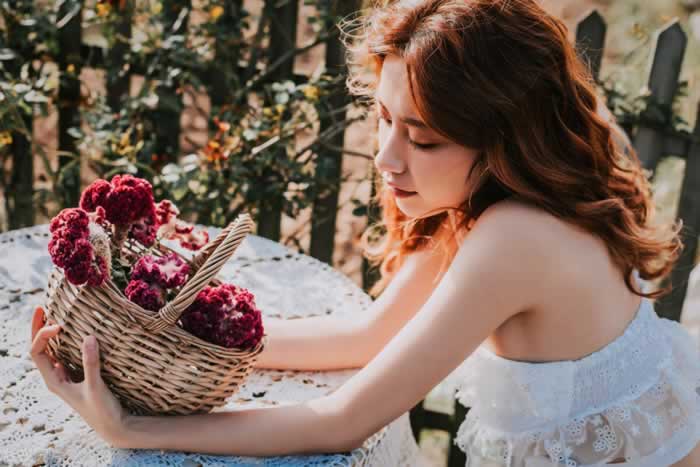 怎样提升幽默感，成为女人喜欢的有趣男人？_情感