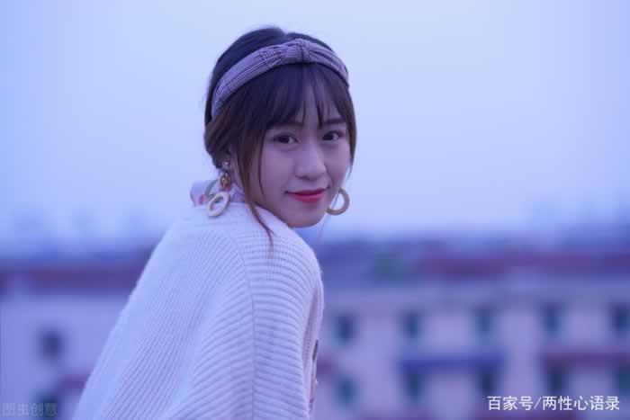 喜欢的女人愿意让你接近时，男人该如何追到她？_情感