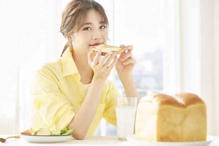 为什么有的女人愿意和你聊天，但一直约不出来？解析女人心理_情感