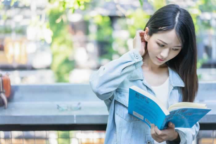 追女人时，需要避免的6个错误追求方式_情感