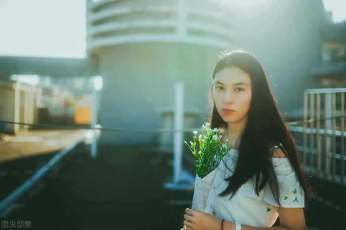 最会吊男人胃口的女人，图的是什么？_情感