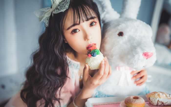 女人身上有3个地方很脏，男人若敢亲，说明真动情了_情感