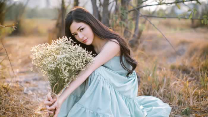 男人说谎时，会有的几个表现，女人请注意！_情感