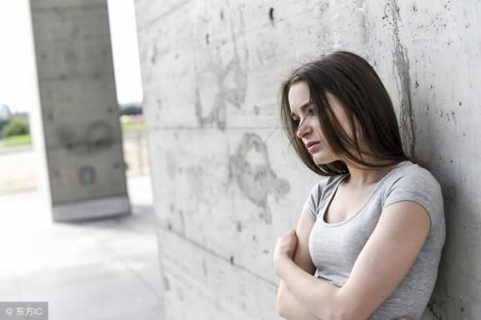 夫妻长期分居，女人过的是什么样的生活？既痛心又无奈！_情感