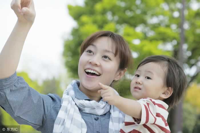 夫妻长期分居，女人过的是什么样的生活？既痛心又无奈！_情感