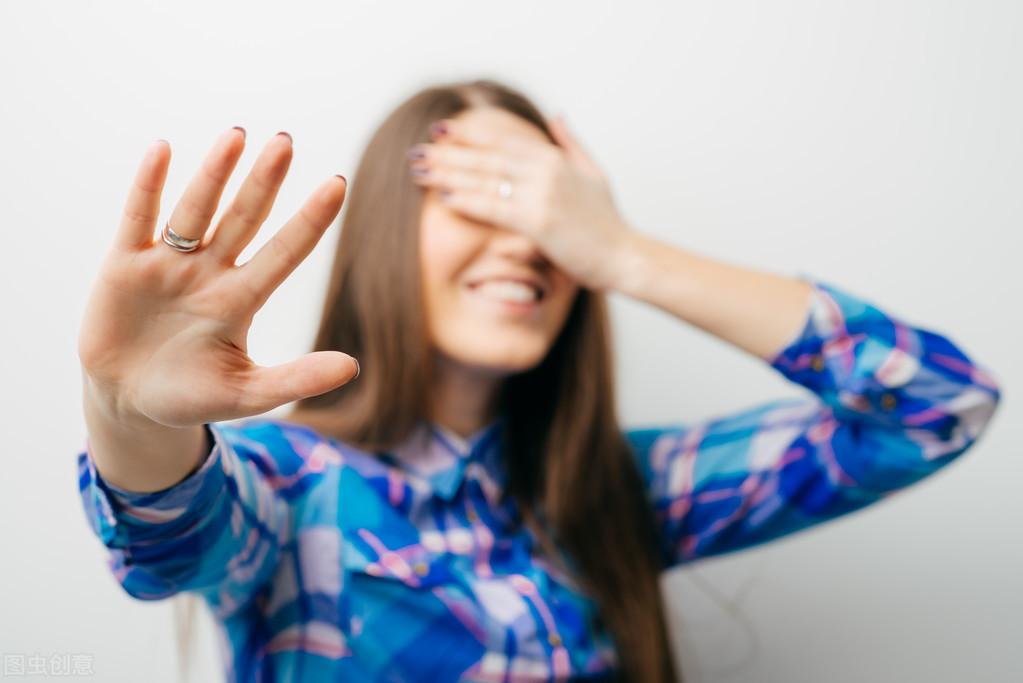 追求喜欢的人不会聊？资深情感老师3招教你“鬼话连篇”_情感