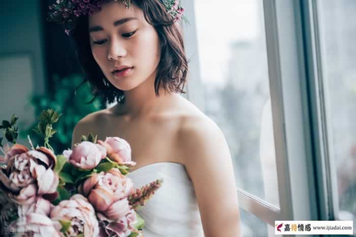 梦到了一个不相干的女人，是怎么回事？_情感
