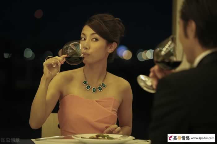 聪明的女人，不帮男人这3种忙_情感
