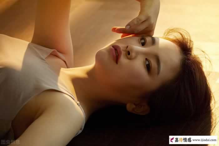 女人在洗澡的时候，经常喜欢做的3件事_情感
