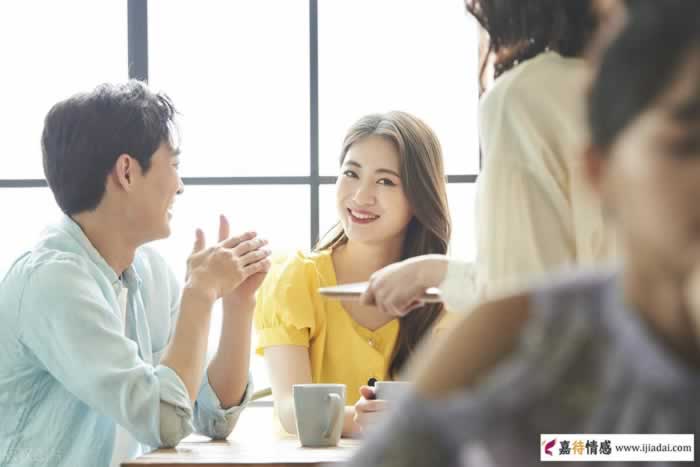 不爱你的男人，往往会释放3种信号，中一个就远离吧_情感