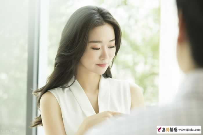 真正“会说话”的女人有这3个特征，能让男人爱得如痴如醉_情感