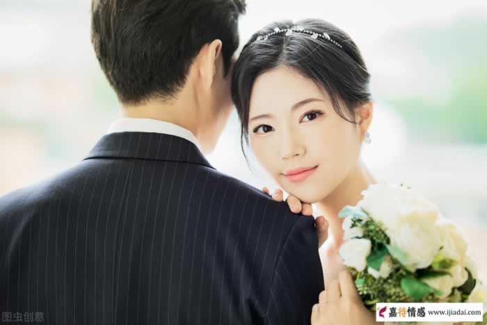 女人动情后，想让你追她，会有这3个迹象_情感