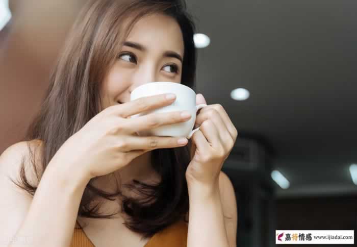 异性交往，为什么女人会怕四五十岁的男人_情感