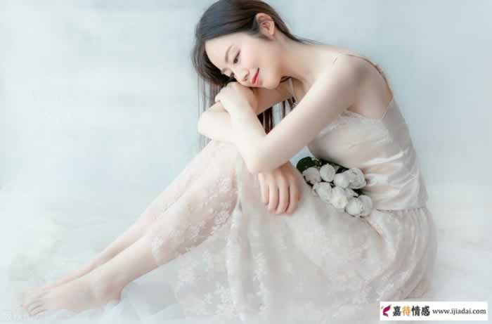 两性相处中不自爱的女人，谁都救不了_情感