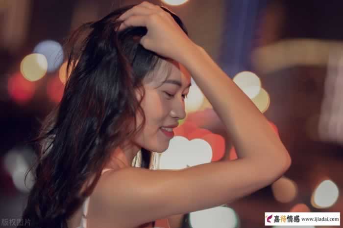 两性相处中女人要“金贵”一点才迷人_情感
