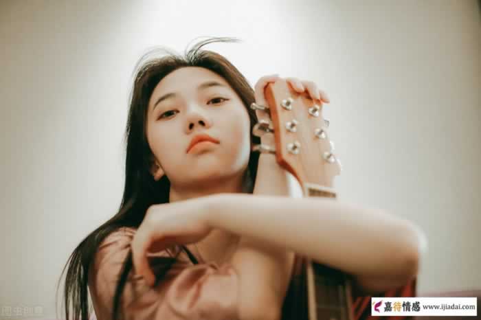 真正聪明的女人，有时候看起来很“笨”_情感