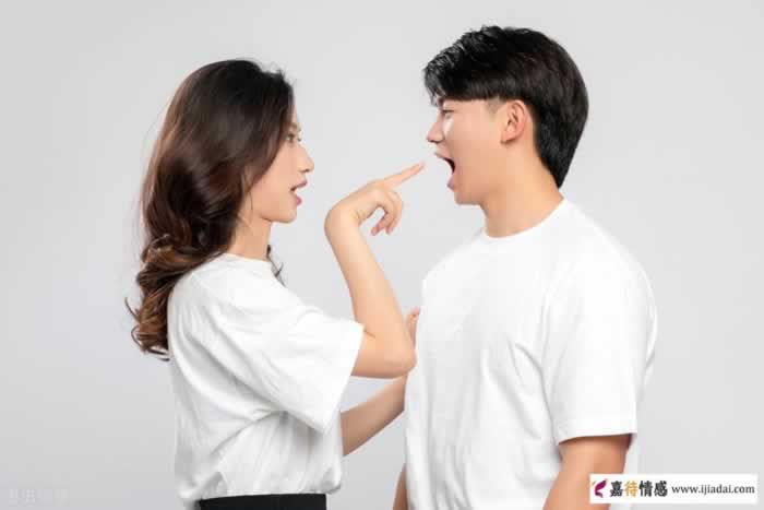 男女尬聊的3个明显特征_情感
