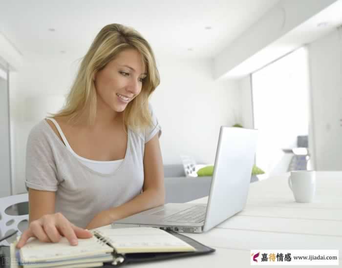 跟中年女人约会，浪漫已过时，现在流行这3种状态_情感