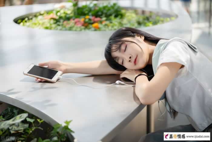 爱上一个人的时候，是会有“生理反应”的_情感