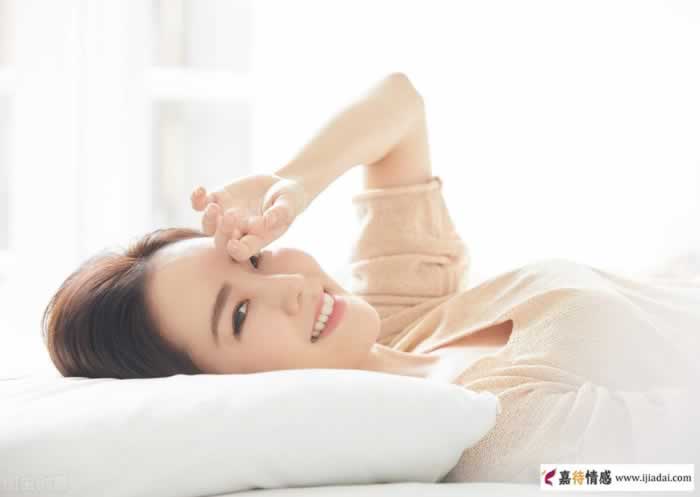 异性缘差的男人，多半不会让女人操心_情感