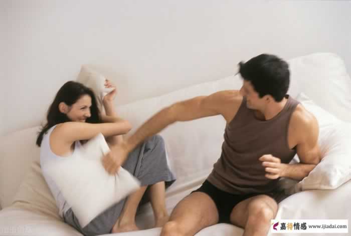 异性交往，女人再爱，混迹这2种圈子的男人都不要交_情感