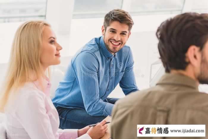 无论是夫妻，还是情人，男人下意识3个生理反应，说明爱你很深_情感