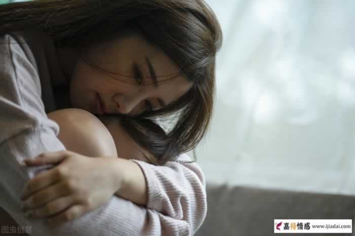 男人与多个女人保持暧昧关系，会有这2个表现！太可恶_情感