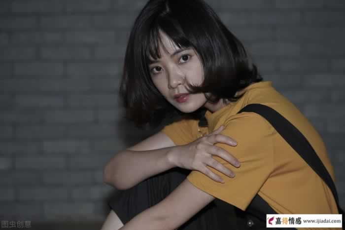 男人与多个女人保持暧昧关系，会有这2个表现！太可恶_情感