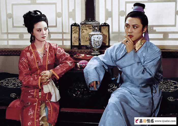 一个女人最高级的情商：做事要硬，说话要软_情感
