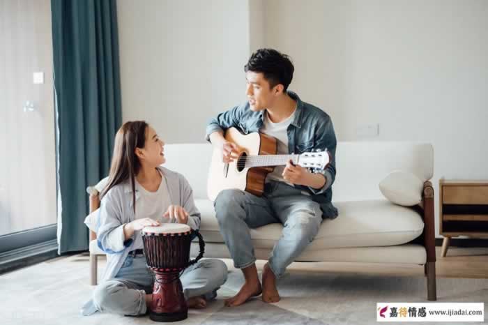 女人还是原配好，离婚娶了小娇妻，肠子悔青了_情感