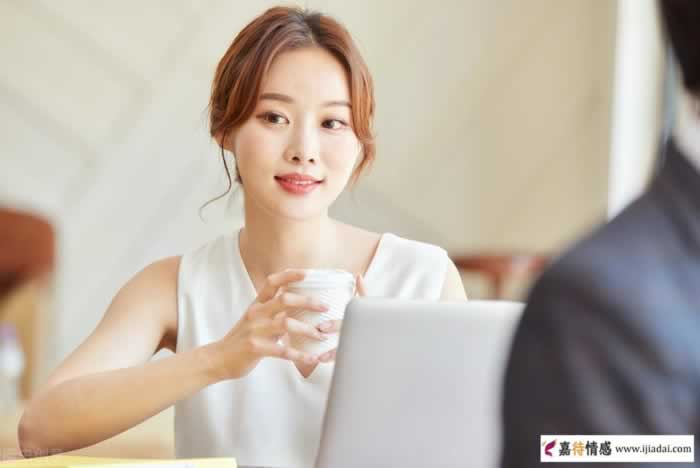 让男人欣赏的女人，往往在这3方面都很“高级”_情感