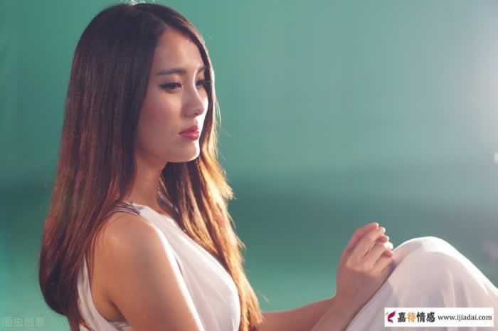 女人不开心时，可做这三小事_情感