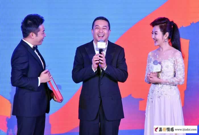 两性交往时令女人上瘾的3种男人_情感