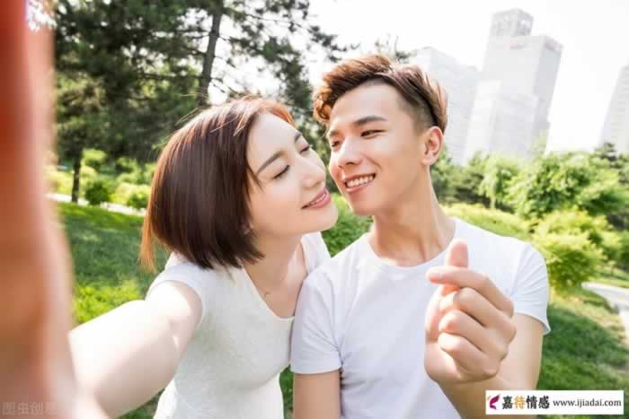 女人太主动是否会显得很随便？_情感