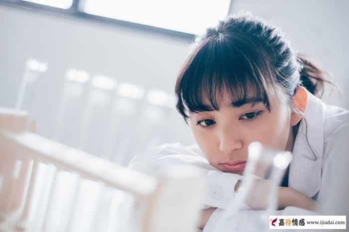 蠢女人才会诋毁自己的男人_情感