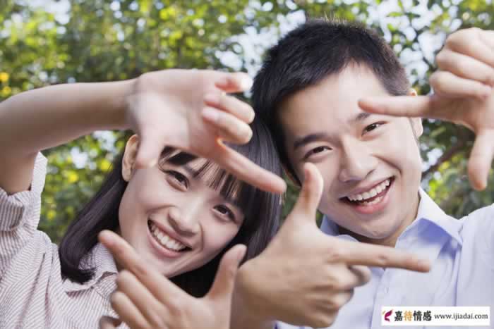 两性交往中，为什么男人越夸越优秀？_情感