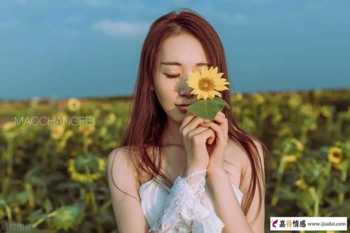 男子喜欢上陪唱的女孩怎么办？_情感