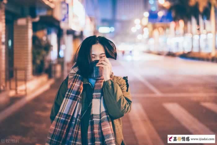 男人没钱连老婆都看不起，谁的错？_情感