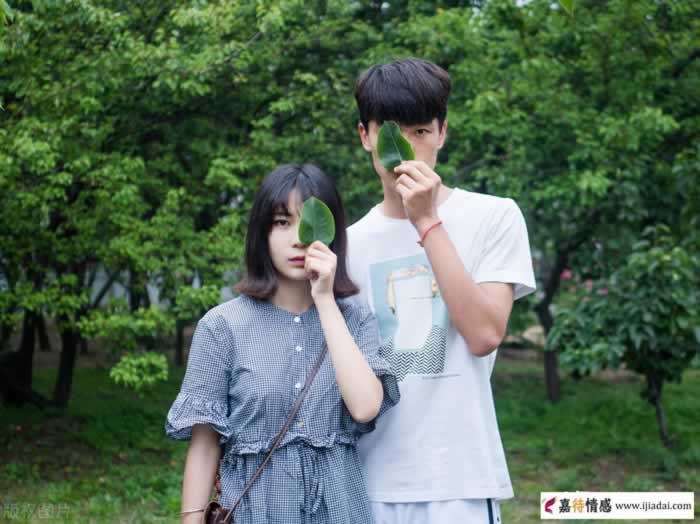 男人没钱连老婆都看不起，谁的错？_情感